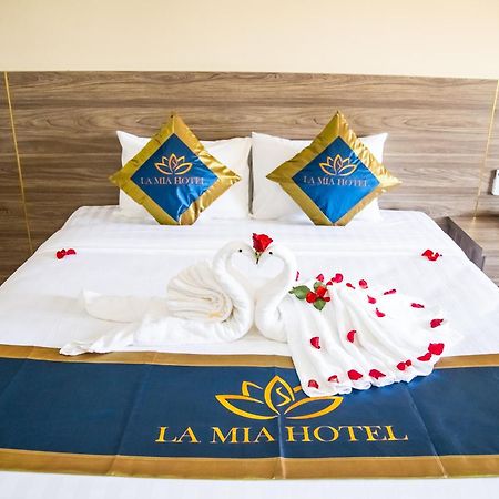 La Mia Lakeview Hotel Pleiku Extérieur photo