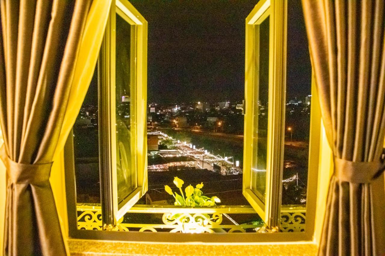 La Mia Lakeview Hotel Pleiku Extérieur photo
