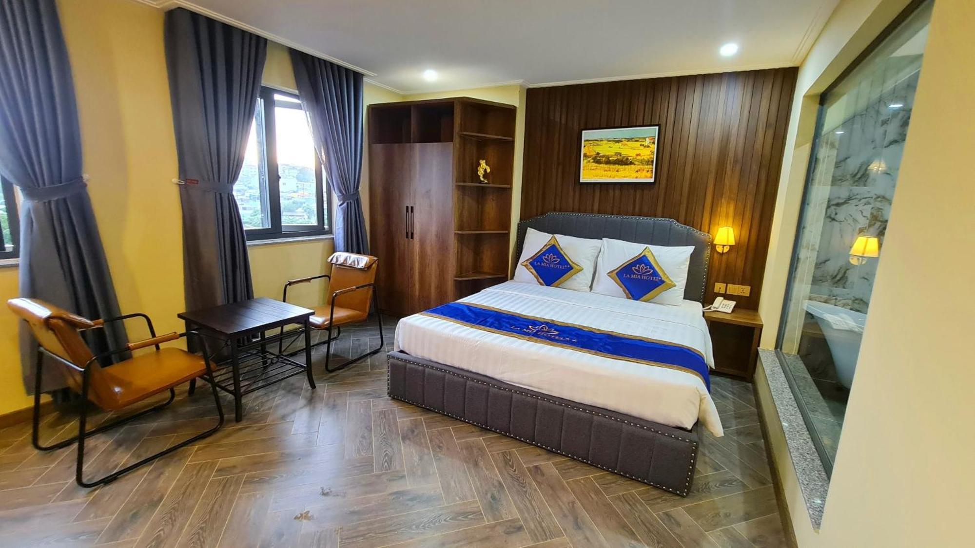 La Mia Lakeview Hotel Pleiku Extérieur photo