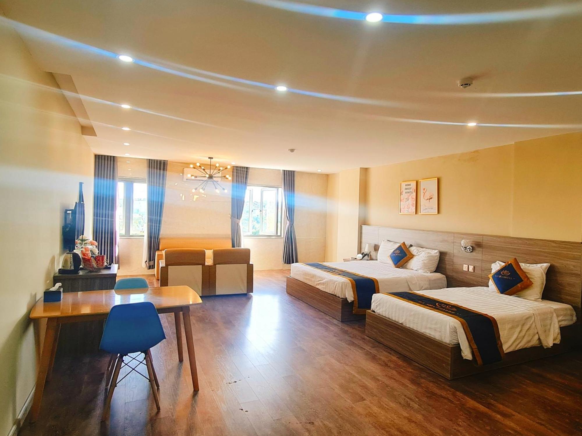 La Mia Lakeview Hotel Pleiku Extérieur photo